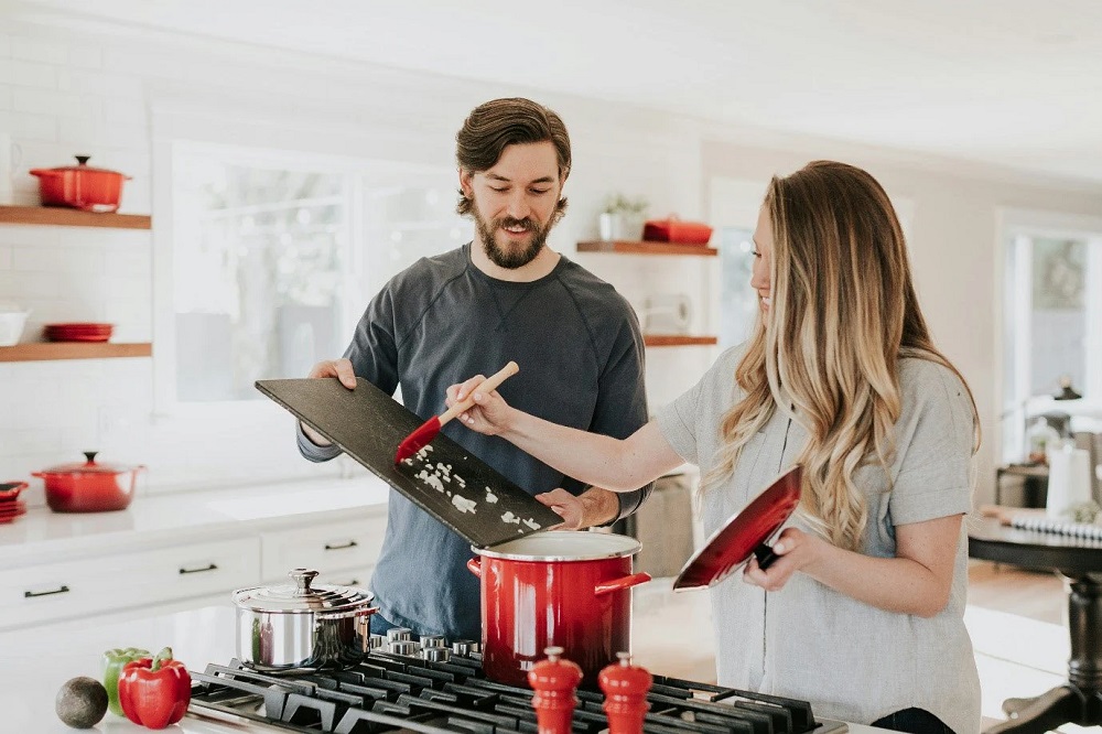 Professional Cooking Tips Adapted for Home Kitchens